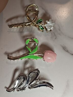 Women’s Floral Enamel Hair Clips - Pink, Green, Gold
